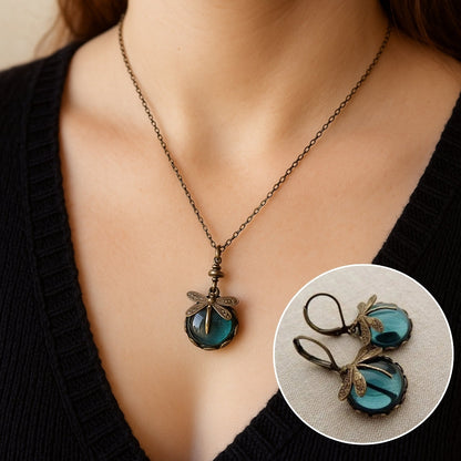 Beautiful Vintage Dragonfly Necklace with Bonus Earrings Ã¢â‚¬â€œ Limited Time Offer