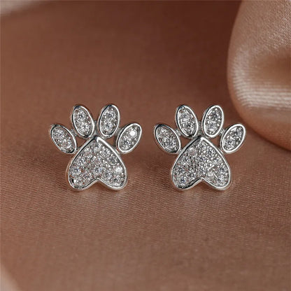 White Zirconia Paw Studs ÃƒÂ¢Ã¢â€šÂ¬Ã¢â‚¬Å“ Heart-Shaped Design