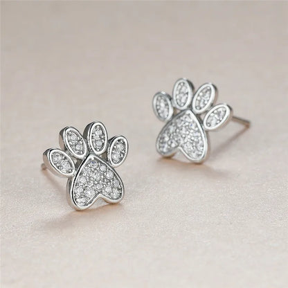White Zirconia Paw Studs ÃƒÂ¢Ã¢â€šÂ¬Ã¢â‚¬Å“ Heart-Shaped Design