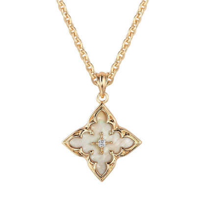 White Clover Pendant Necklace | Gold