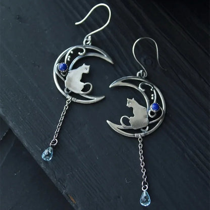 Moonlight Cat Earrings Ã¢â‚¬â€œ Vintage Crescent Design with Lapis Lazuli Gemstone