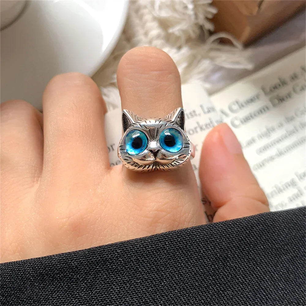 Blue-Eyed Cat Ring Ã¢â‚¬â€œ Playful Vintage Silver Animal Ring for Cat Lovers