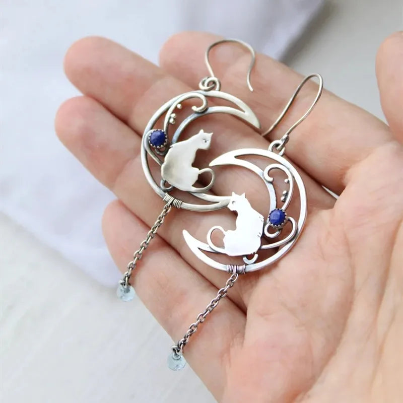 Moonlight Cat Earrings Ã¢â‚¬â€œ Vintage Crescent Design with Lapis Lazuli Gemstone