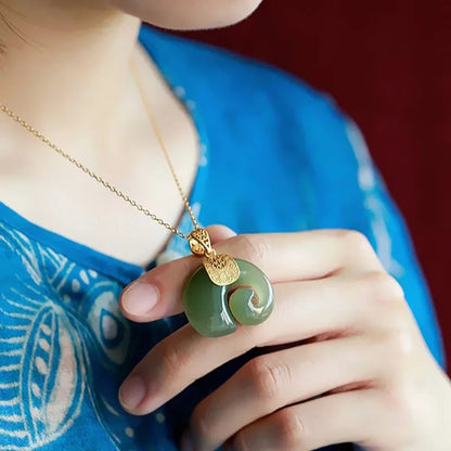 Hetian Jade Elephant Pendant Necklace ÃƒÂ¢Ã¢â€šÂ¬Ã¢â‚¬Å“ 18K Gold Plated Chain for Women